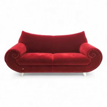 Sofa BRETZ GAUDI, Vollpolster Samt rot, Rücken und Arml. geschwungen, Nagelkante, Füße Metall silber, 3-er, B220xT80xH95