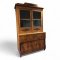 Vitrinenschrank, BIE, Kirsche, 2 verglaste Türen, Unterschrank 2 Türen 1 Schub, Dachkrönung, 125x60x205 cm