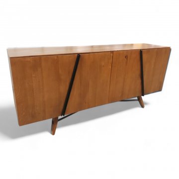 Sideboard KARE MADRID, Eiche massiv, 4-türig/ schräg zulaufend, zwei Böden, Griffe und Füße Metall schwarz, B200xT46xH86