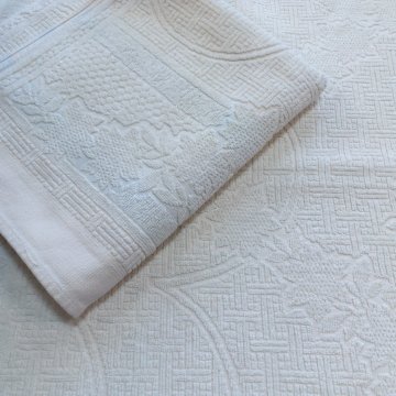 Handtuch 50x105 creme, pastellfb. Sternblüten + versch. Strukturen