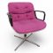 Drehsessel, POLLOCK EXECUTIVE CHAIR,  Stoff violett kapituniert, Armlehnen K.stoff schwarz, 4-füßig