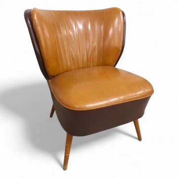 Cocktailsessel, Kunstleder h´braun/dkl.braun, Rücken mit Längsnähten, Füße Holz konisch schräg