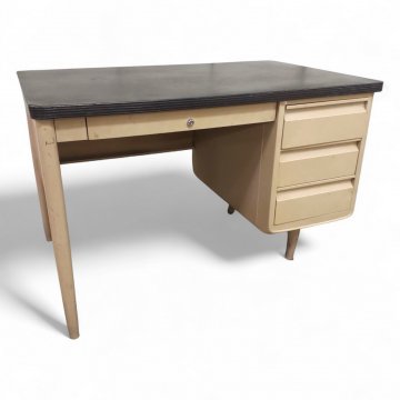 Schreibtisch, Metall beige lackiert, Platte K.stoff schwarz, 1+3 Schübe, Beine rund konisch, B122xT76xH77