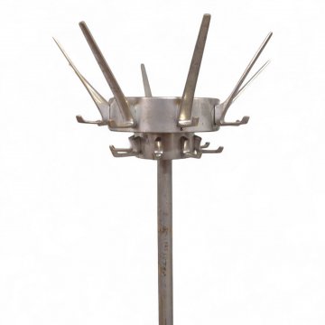 Garderobenständer, Alu, 7+8 Haken, Kranz drehbar, 3 Schirmbügel, Tellersockel Gußeisen rot/silber, H185