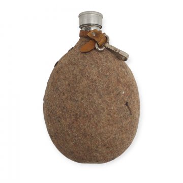 Trinkflasche / Feldflasche, Aluminium mit Filzbezug, Karabiner u. Schraubdeckel, Vintage