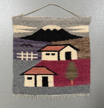 Wandbehang 35x35 gewebt, lila, rosa, Häuser im Hochgebirge