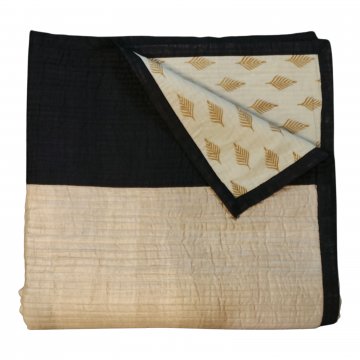 Tagesdecke 260x260, beige seiten schwarz, gesteppt, wildseide, RS Baumwolle mit blattmuster