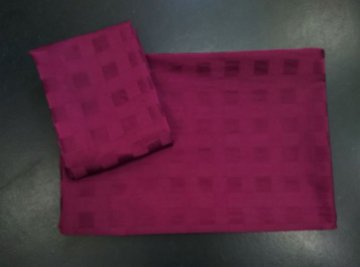 Garnitur 135x200 Seide, violettrotes Karomuster + Kopfkissen 80x80 Baumwolle uni 5cm Stehsaum
