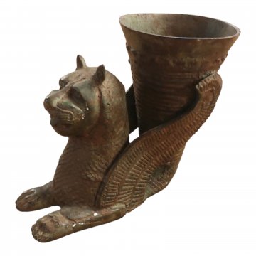 Rhyton / Trinkgefäss / Vase, persische Antike, Bronze mit Sphinx