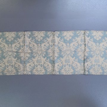 Damast 45x118 Querbehang, Lurex hellblau/gold, großgemustert, Schabracke