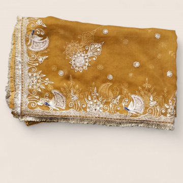 Sari, diverse Farben, leichte Stoffe, reich verziert