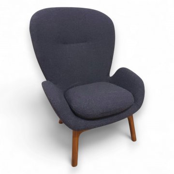 Sessel 594, Hochlehner mit Gestell aus Nussbaum, massiv. Sitzschale mit Wollstoff bezogen, blau. Design Sebastian Herkner. ROLF BENZ