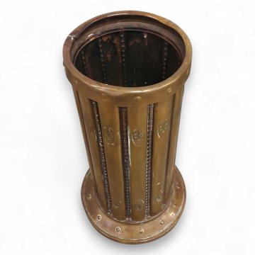 Schirmständer, Messing getrieben, zylindrisch, Tellersockel