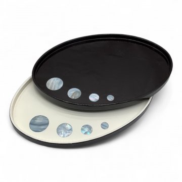 Tablett, oval, Kunststoff, Perlmutt-Intarsien rund, schwarz / weiß je 4 Stk. 42x30cm 