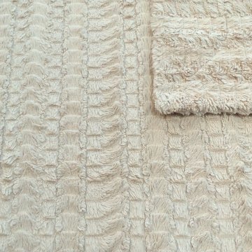 Decke 145x185 hell beige, Teddyfell, Karo- Streifen- Optik ( Byblos)