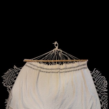 Hängematte, naturweiß, Baumwolle mit eingewebtem Muster, seitlich Fransen, Brasil