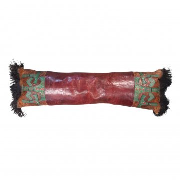 Kissen 40x120, Leder, braun/rötlich, Lederapplikationen in grün und rot, Lederfransen 