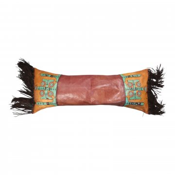 Kissen 40x110, Leder, braun/ hellbraun, Lederapplikationen in türkis und rot mit Nieten, Lederfransen 