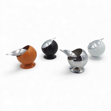 Aschenbecher BULLET, Metall schwarz/weiß/orange/verchromt, Kugelform, Klappdeckel chrom, H11 ø9