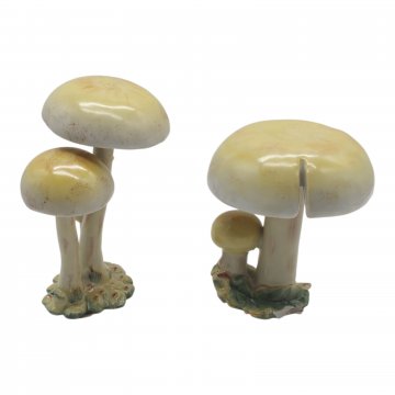 Pilzgruppe, gelber Hut aus Porzellan 9x12x9 cm