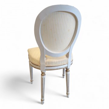 Stuhl Louis  XVI, Gestell weiß-gold , ovaler Rücken, Sitz und Rücken hell Damast, 03/68, 05/101