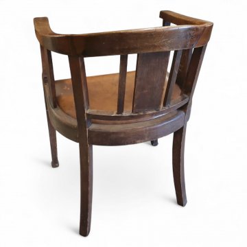 Schreibtischsessel, ZWJ, Eiche, umlaufende Armlehne, runder Rücken gestäbt, eingelegter Ledersitz braun