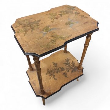 Beistelltisch, chin., goldfarben, Malerei, Zwischenboden, gedrehte Beine, 50x35x70 cm