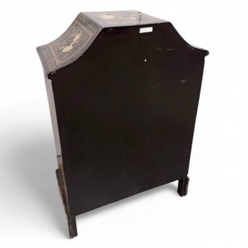 Kommode, ASI, Pagodendach, reich bemalt, 2 Türen, 2 Schübe, Messingbeschläge, 58x29x85 cm