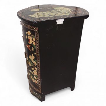 Kommode, ASI, halbrund, reich bemalt, 1 große + kleine Türen, 4 Schübe, Messingbeschläge, 46x37x69 cm