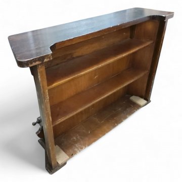 Theke, Nußbaum dkl.braun, Griff- und Fußstange, 3 Regalfächer, Seiten abgeschrägt, B155xH106