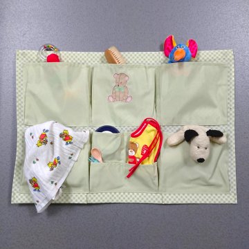 Wandtasche 50x70 Wandbehang, Baby, hellgrün weis kariert, 6 Taschen uni , Ösen zum Aufhängen, Kinder, Kleinkind, OHNE Dekoration