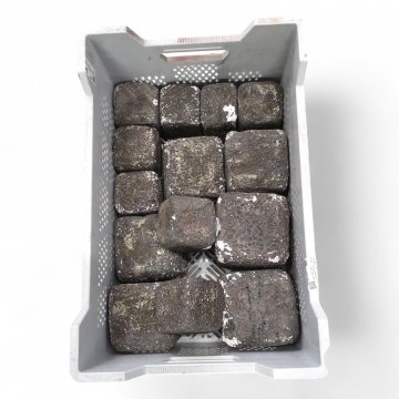 Pflastersteine, FB, Styropor dkl.grau, in Kiste, 6 große(14x14x14),8 kleine (9x9x9)