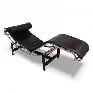 Liege Leder schwarz, Nackenrolle, Chromgestell gebogen, Sockel Metall schwarz, L180