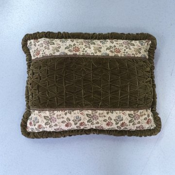 Kissen 60x40 dunkelgrün, gesmogter Samt, 2 Gobelineinsätze, Randrüsche