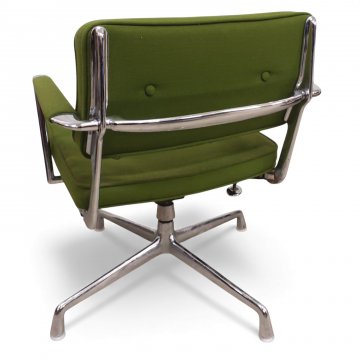 Drehsessel MILLER, Sitz u. Rücken Stoff grün kapituniert, Chromgestell 4-füßig,B60xT50xH80 - HERMAN MILLER