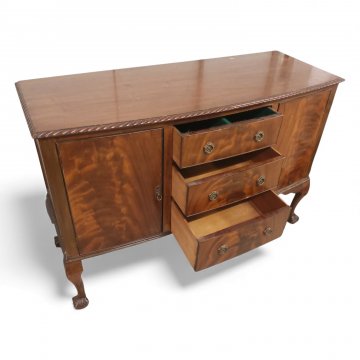 Sideboard, Mahagoni, 2-türig, 3 Schübe mittig, Klauenfüße geschwungen, B137xH93 (schlüssel fehlt)