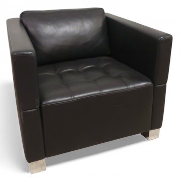 Sessel BRÜHL, Vollpolster Leder schwarz, Kastenform, Sitz kapituniert, Rückenkissen, Chromfüße quadr.