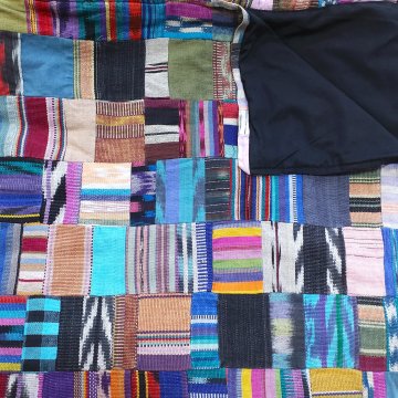 Decke 130x240 Patchwork, bunte gewebte Vierecke, Rückseite schwarz