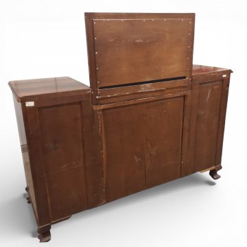 Anrichte, Mahagoni, 4-türig, Mittelteil gebogen, Spiegelaufsatz mittig, 6 Klauenfüße, B175