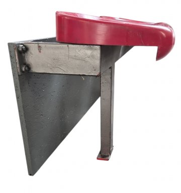 Wartebank, WINGWANG, Bushaltestelle, 3 Sitze Rot, Gestell mit Rückwand Grau, 157x41cm, h 47cm