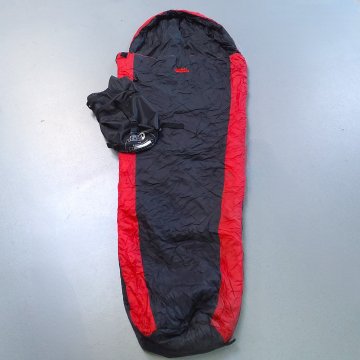 Schlafsack/Mumie 210cm, Daune, schwarz, rot, mit Sack, FJÄLL RAVEN