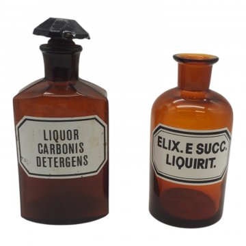 Apothekerglas, braun, 250ml, eingeschliffener Stöpsel, weisses Beschriftungsfeld, diverse Größen