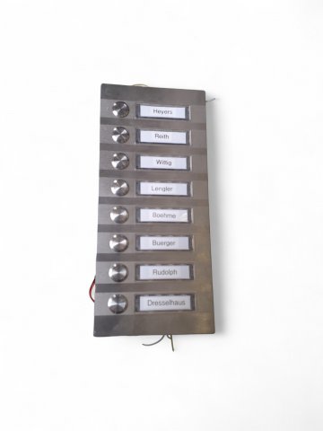Klingelbrett/Klingeltableau EDEL-S, Edelstahl-gebürstet, 8 Knöpfe, Beleuchtung vorbereitet  14x31,5x0,8cm