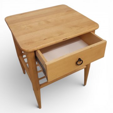 Nachttisch, Esche, Schub, Zwischenboden gestäbt, Ringgriff Metall, B48xH55