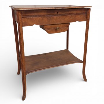 Nähtisch, JUG, Eiche, gewellte Kante, 1 Schub, Klappe, innen Fächer und ovaler Spiegel, 65x40x73 cm. 