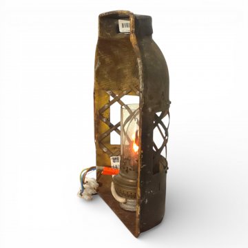 Wandlampe Petrostil elektrifiziert, schwarz Blech, halbrund, Gitter, Glaszylinder, 1-flg. E14, H24