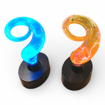 Leuchtobjekt, Glasspirale Elektron, grün/blau, K.stoffsockel schwarz oval, H40xLx20xB15