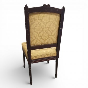 Stuhl Louis XVI, eckig. Polster, gold gemustertes Damast, Gestell mahagonifrb.