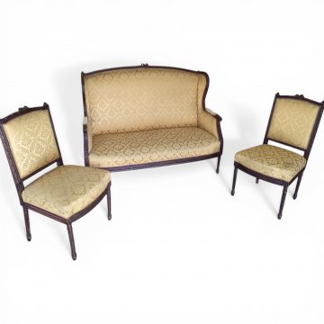 Ohrensofa goldf. Damast 2-sitzig mit losen Sitzkissen, Gestell mahagonifrb., 128x65cm, h 100cm