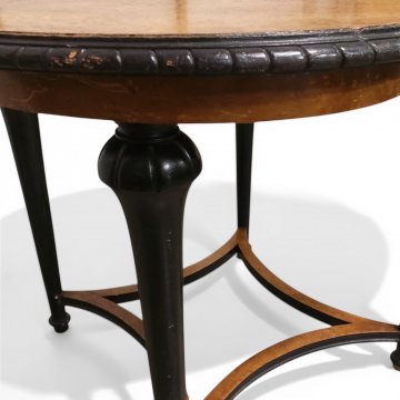 Tisch, Kleeblattform, Wurzelholzplatte, mit schwarzen Füßen, Stegverbindung, ø 85 cm, h 67cm